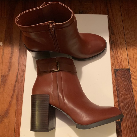 Block Heel Ankle Booties. - Picture 2 of 4